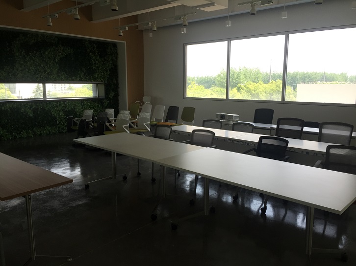 金属办公家具桌椅